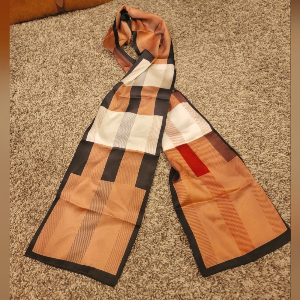 Plaid silk like scarf - Picture 1 of 9